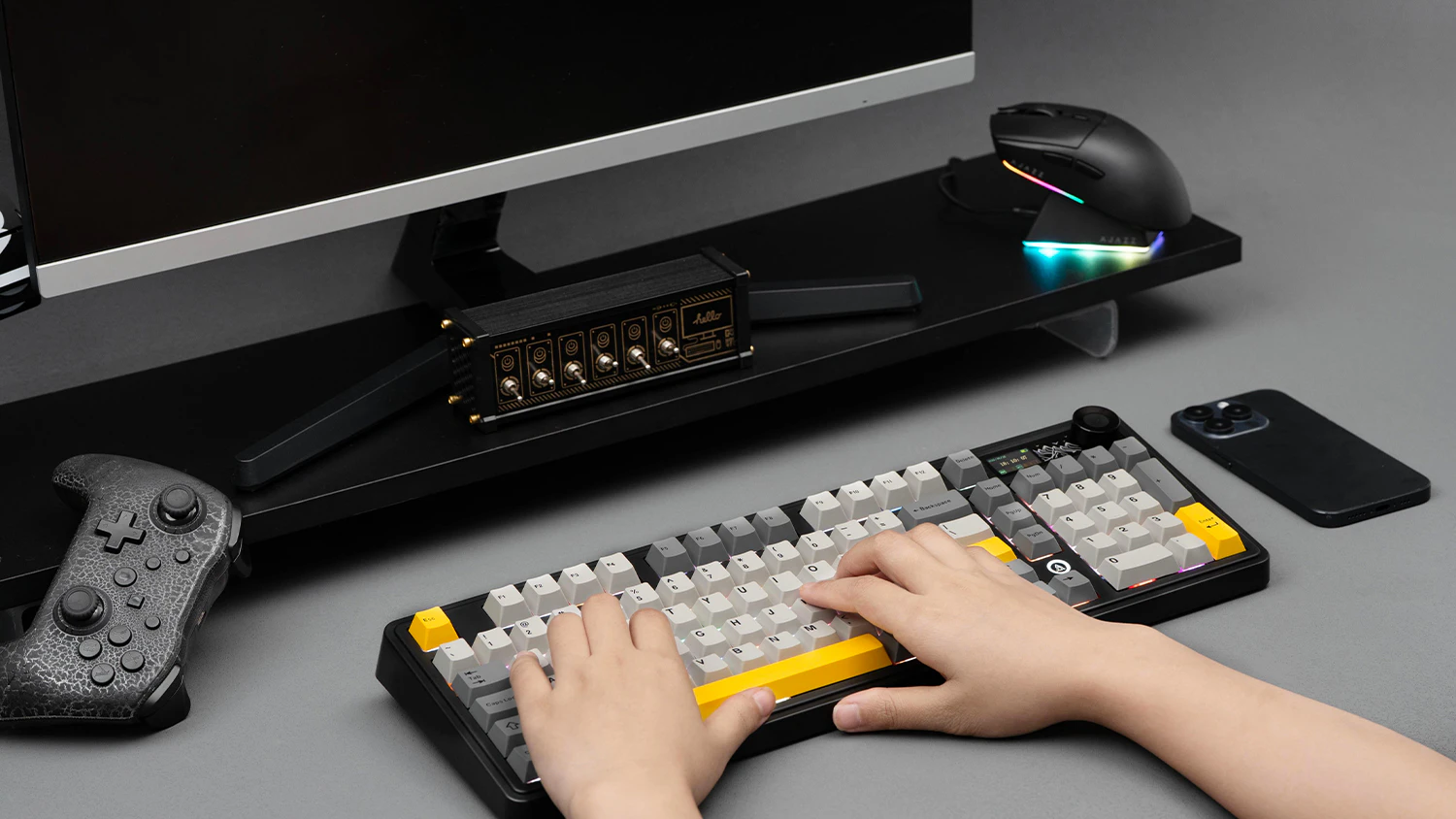 Použ&iacute;vanie hernej kl&aacute;vesnice Ajazz AK980 Gift Switch V2