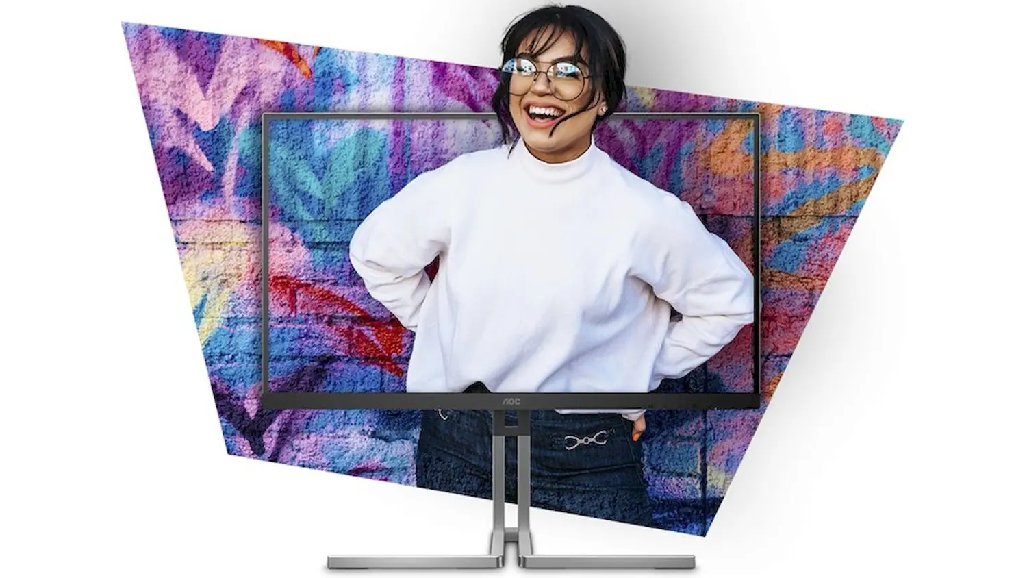 Fotografia ženy vystupuj&uacute;ca z monitora AOC Q27U3CV