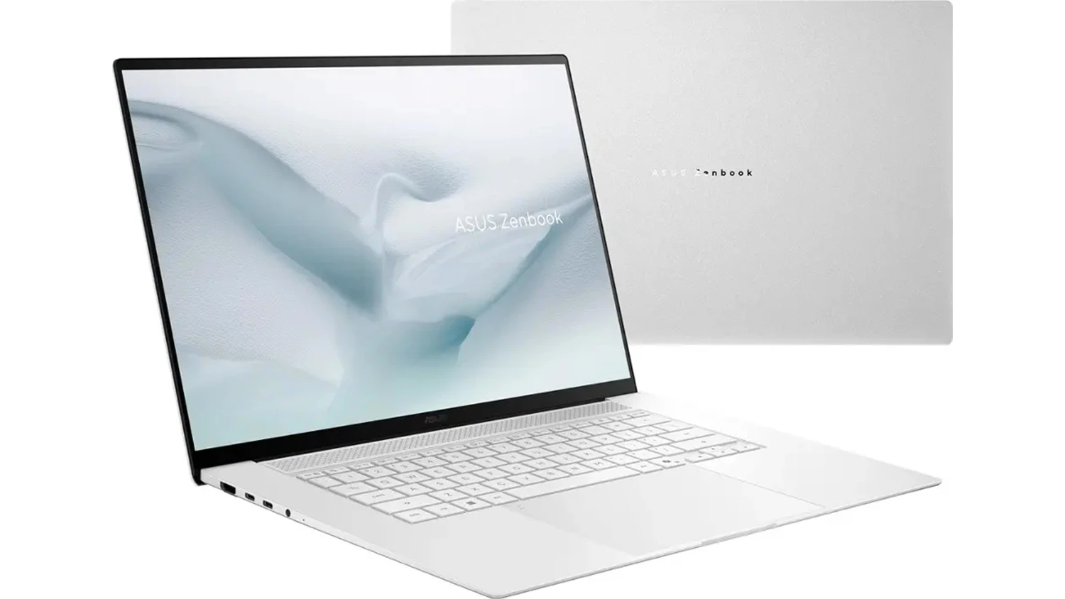 Pohľad &scaron;ikmo spredu na notebook a kryt