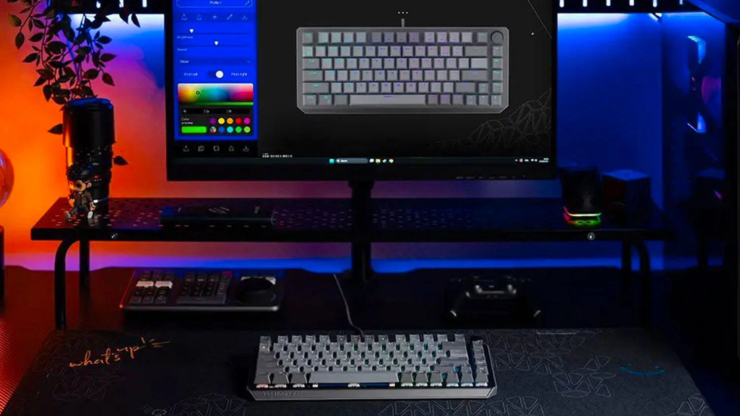Hern&iacute; kl&aacute;vesnice ENDORFY Thock V2 před poč&iacute;tačem
