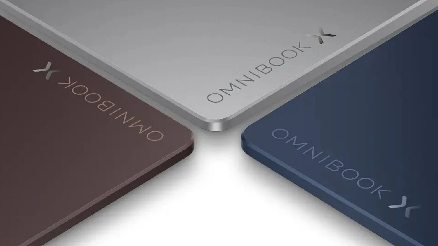 Hrany tří notebooků HP OmniBook X