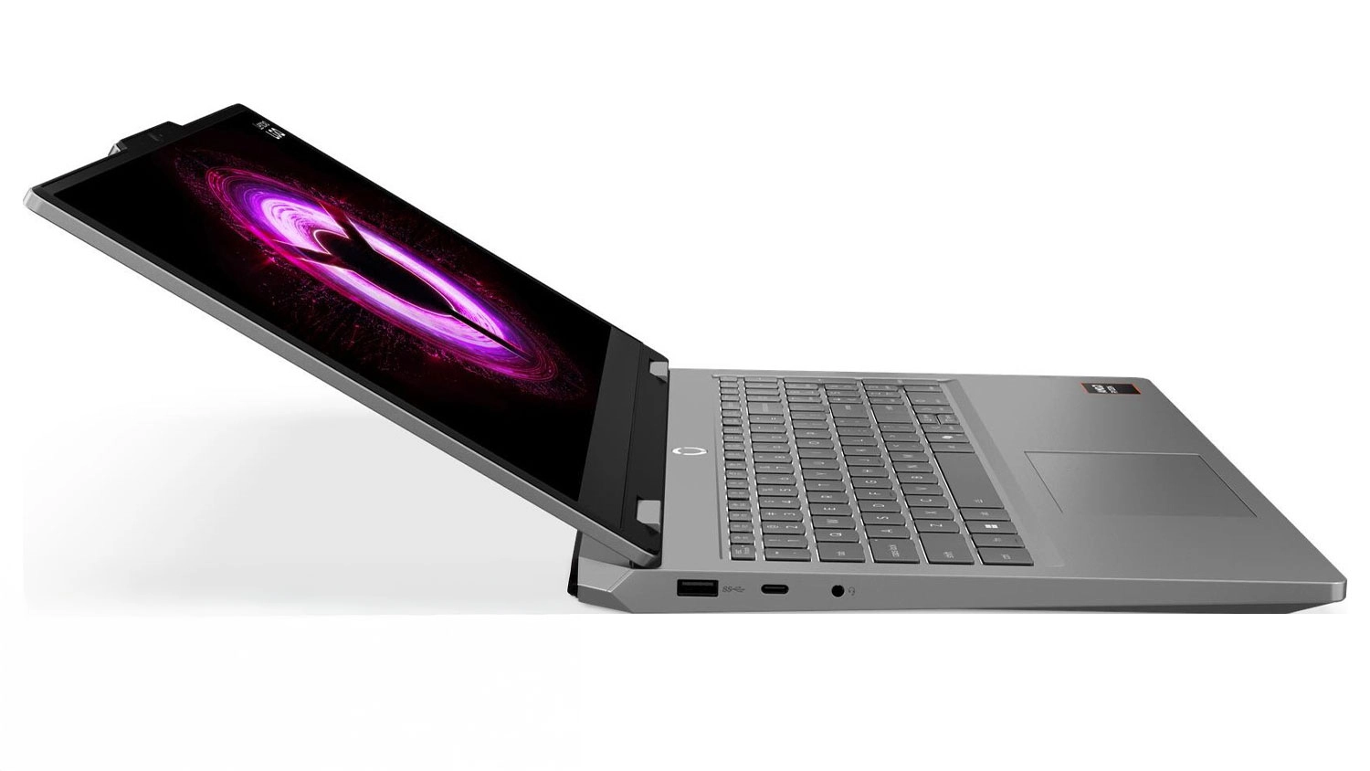 Pohled ze strany na notebook Lenovo LOQ Essential