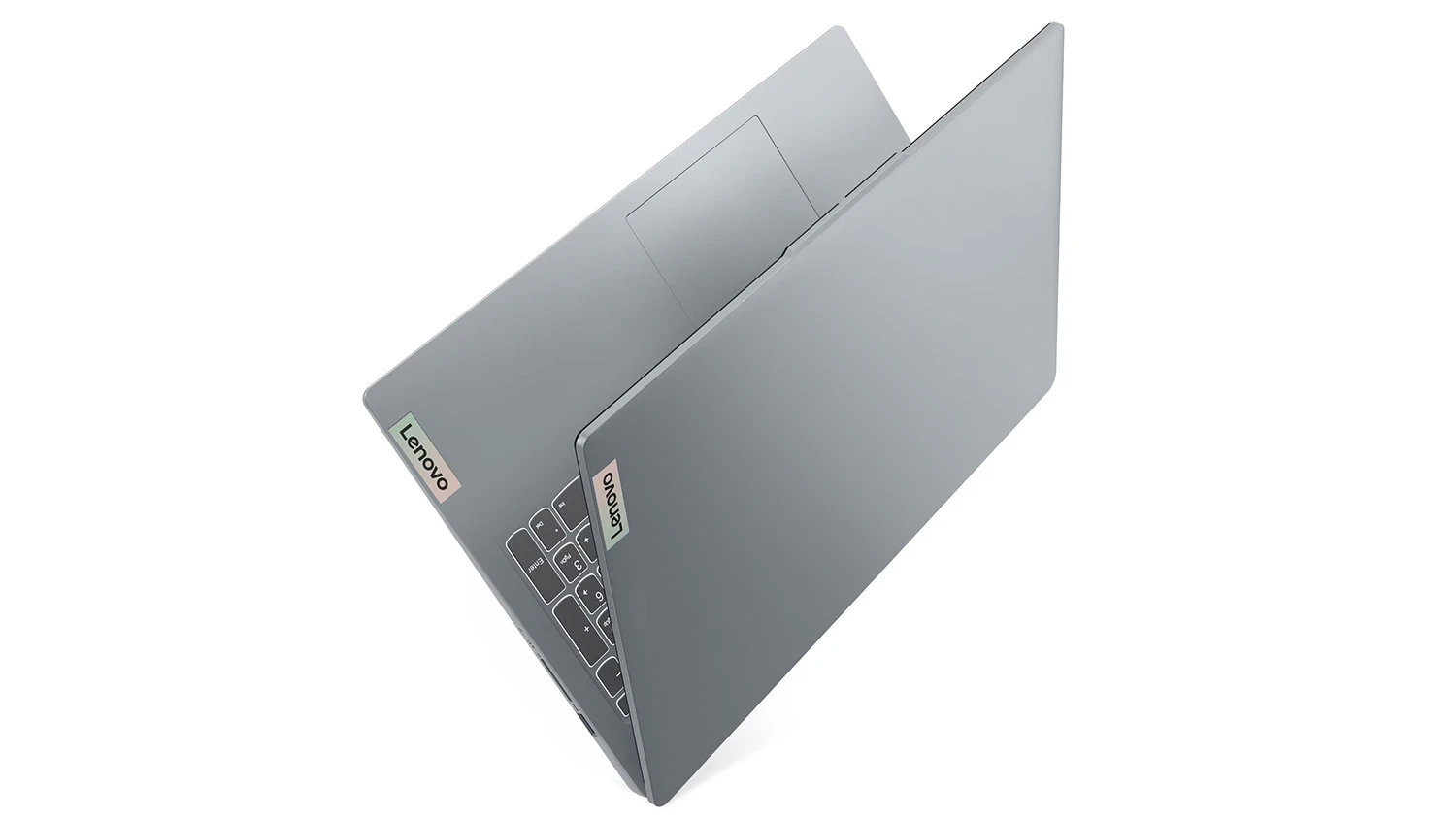 Notebook Lenovo IdeaPad Slim 3, přivřen&yacute;