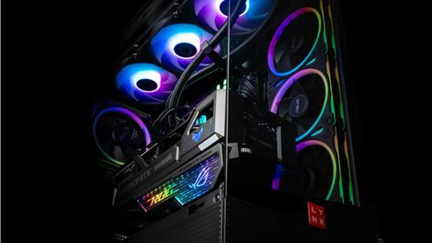 RGB podsv&iacute;cen&iacute; poč&iacute;tače Lynx Challenger