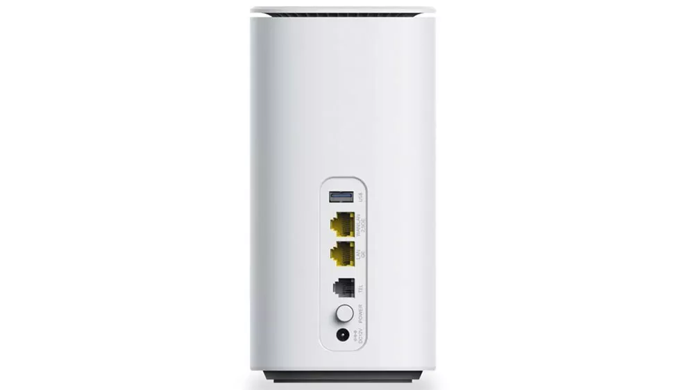 Porty na zadnej strane routera Strong AX3000 5G_03