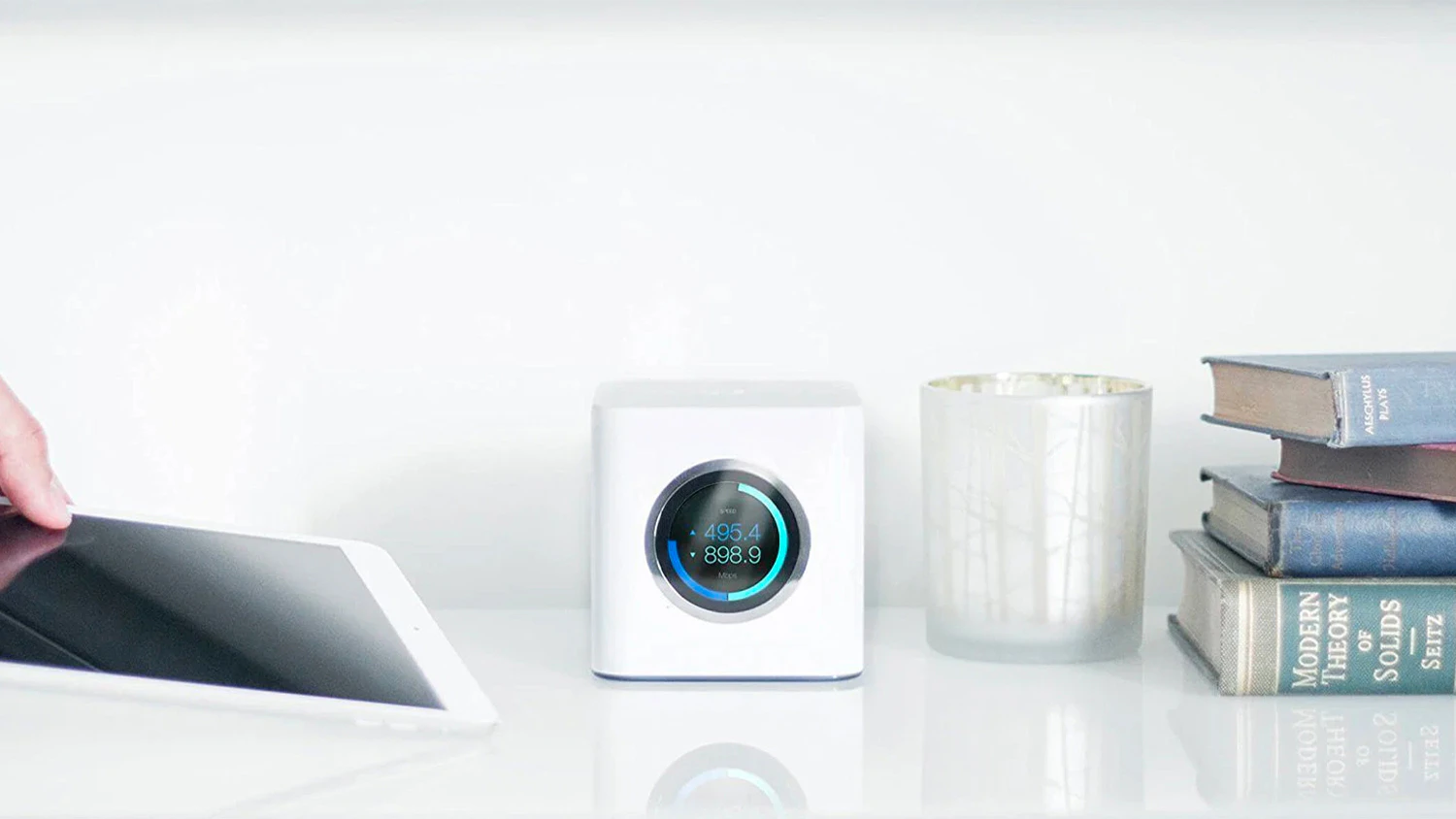 Router Ubiquiti AmpliFi HD v interiéri