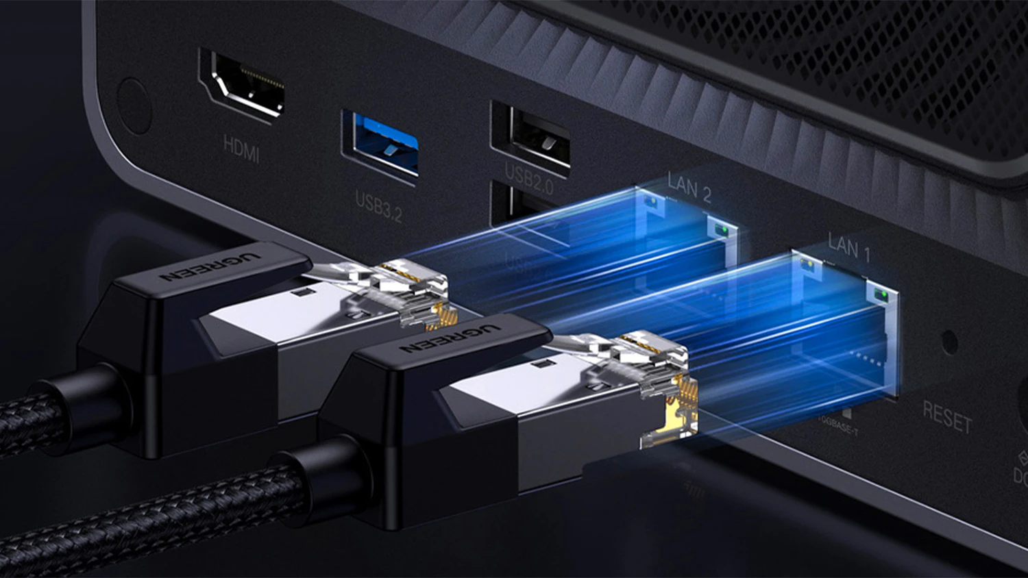 S&iacute;ťov&eacute; porty na &uacute;loži&scaron;ti UGREEN NASync DXP4800 Plus