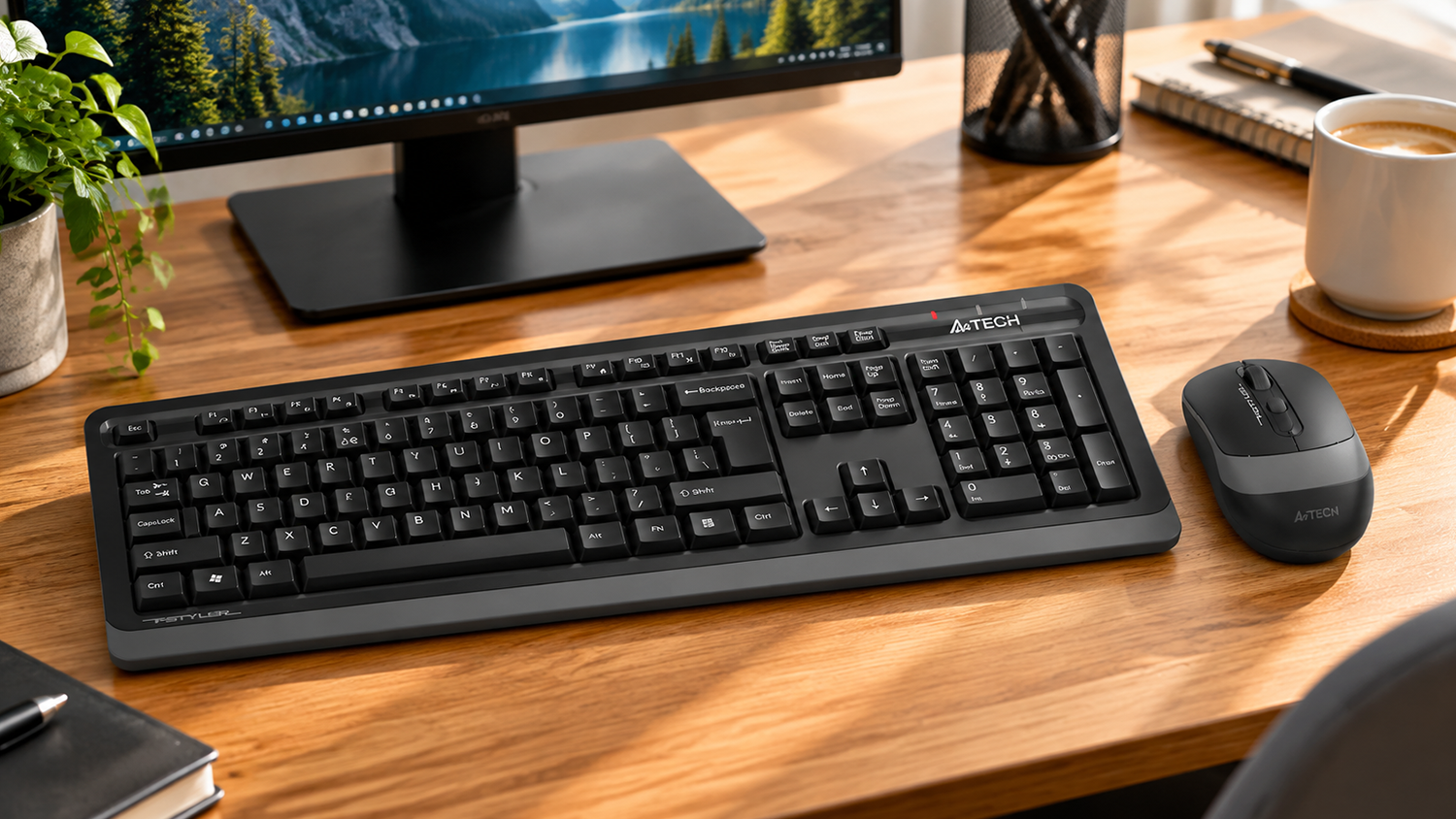 Súprava klávesnice a myši A4tech Fstyler FG1010 Grey CZ na pracovnom stole