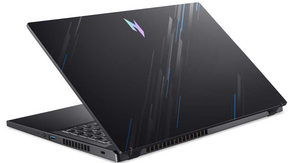 Zadn&iacute; strana hern&iacute;ho notebooku Acer Nitro V15 ANV15-51-57TB_05