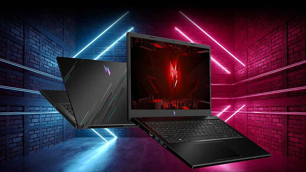 Herný notebooku Acer Nitro V 15na hernom pozadí, pohľad z prednej aj zadnej strany_05