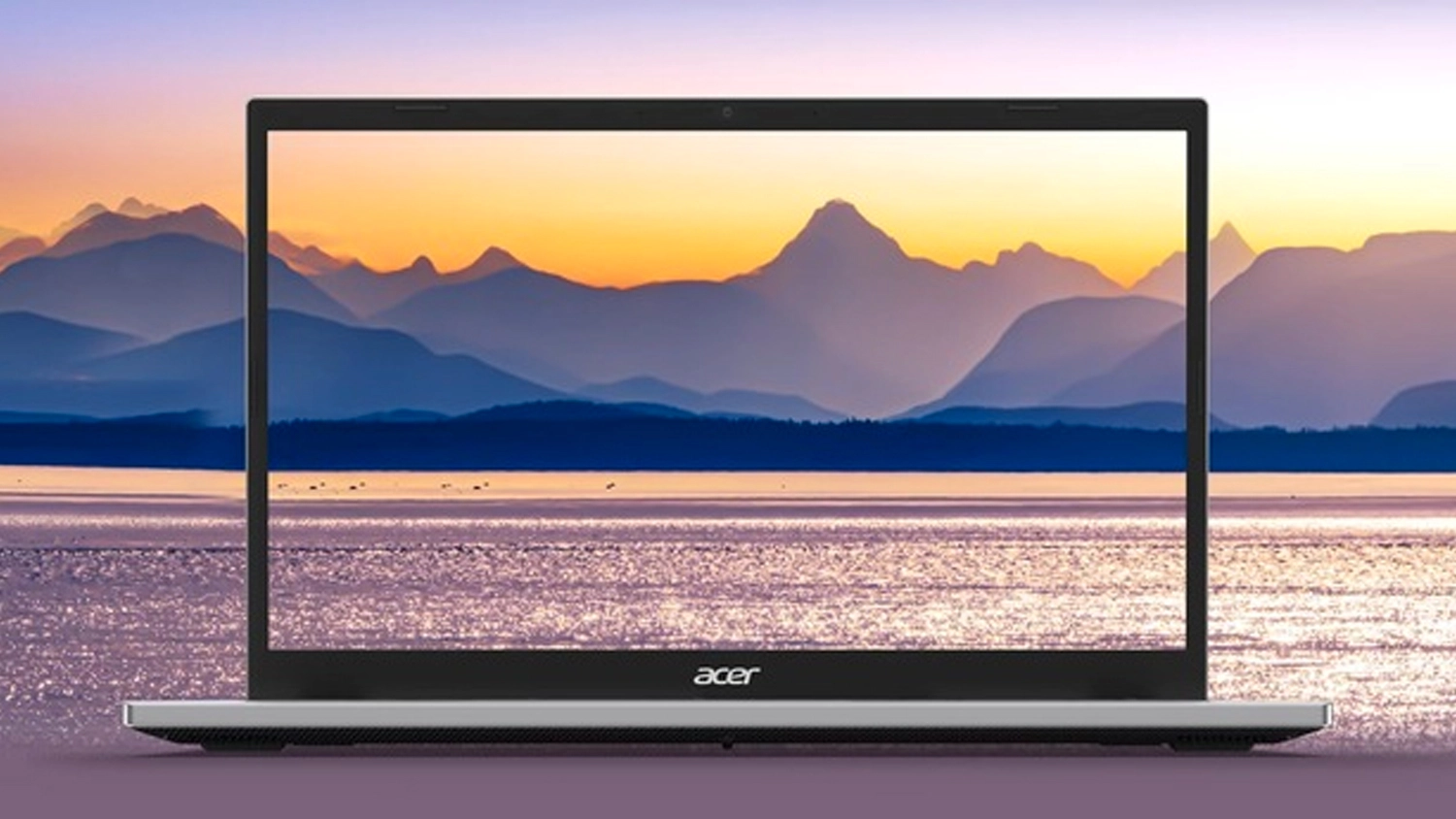 Obrazovka notebooku Acer Aspire 15 s fotkou mora