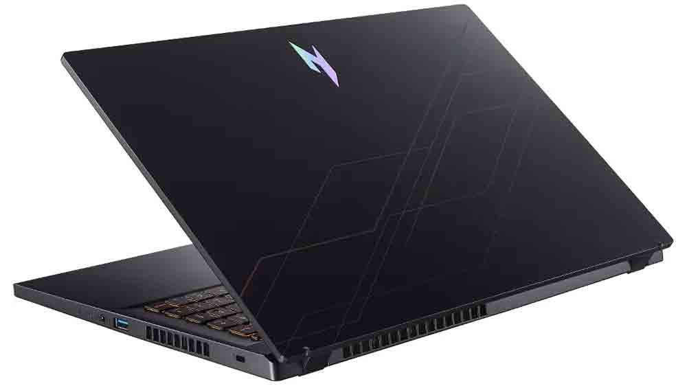 Herní notebook Acer Nitro V 15 ANV15-52-92XZ_02