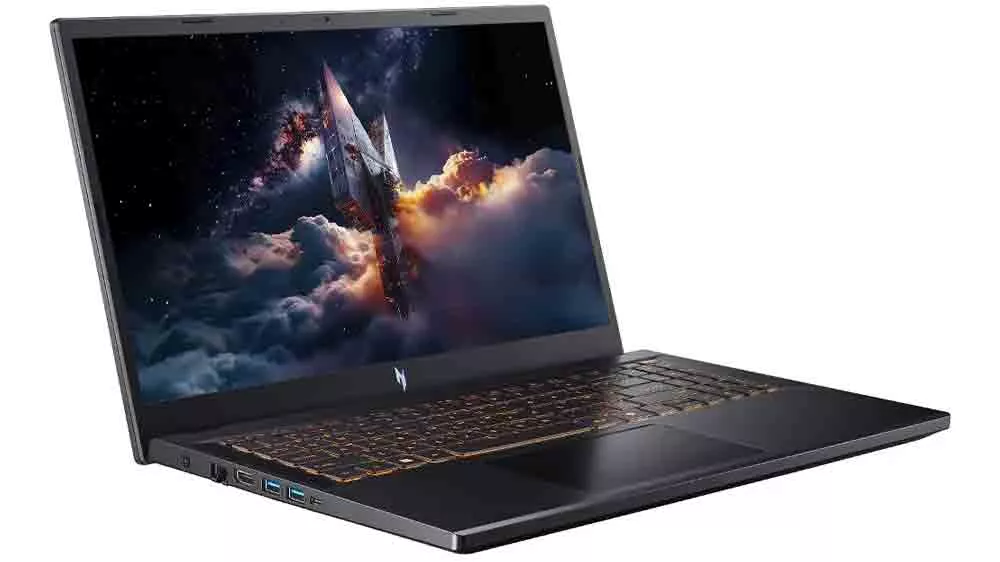 Notebook Acer Nitro V 15 ANV15-52-97LA_03