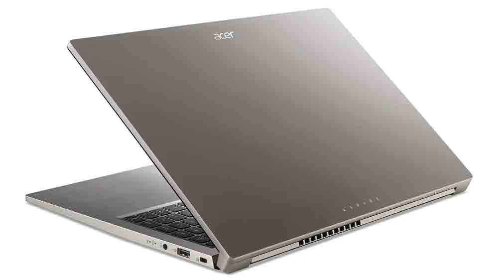 Stříbrné šasi notebooku Acer_03