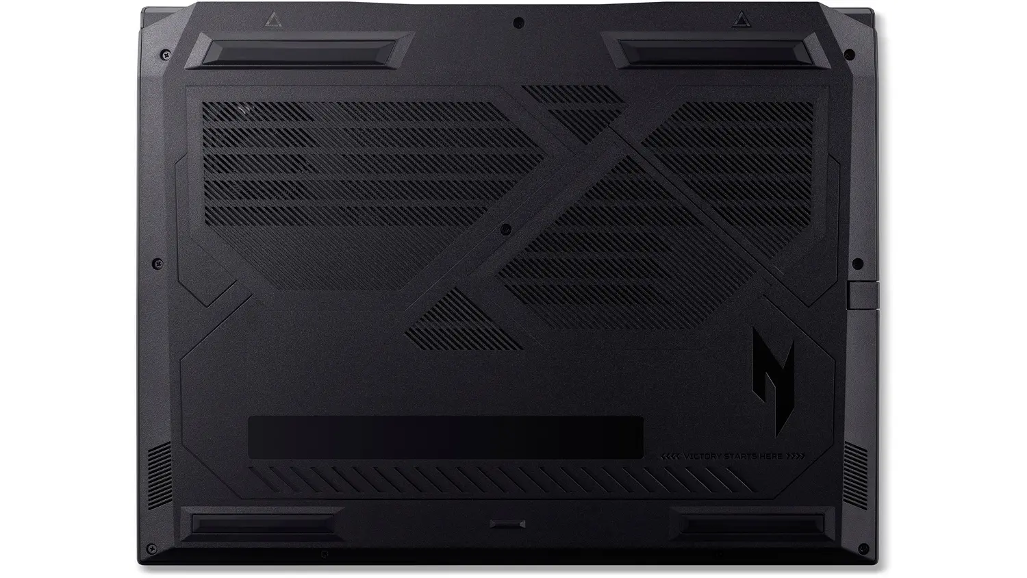 Pohľad na spodnú stranu notebooku Acer Nitro V 16