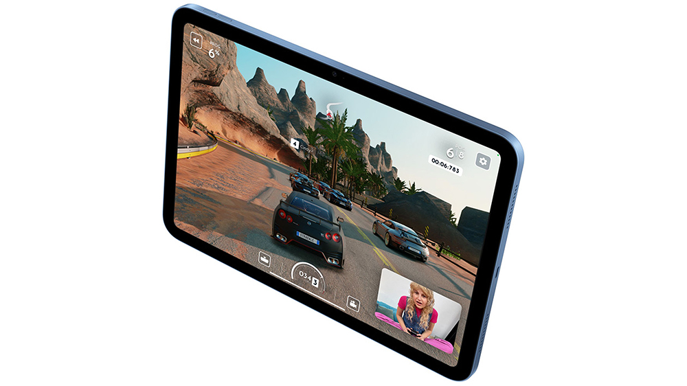 Žena hraje na tabletu Apple iPad 10,9_03