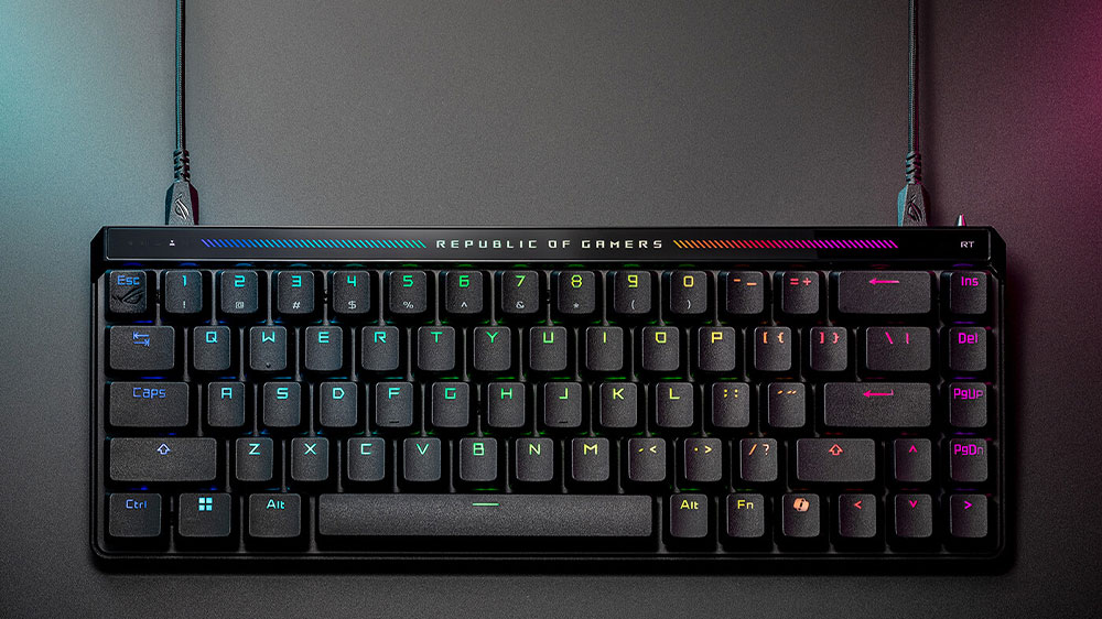 Klávesnice ASUS ROG Falchion Ace HFX a 2 porty USB připojené současně_04