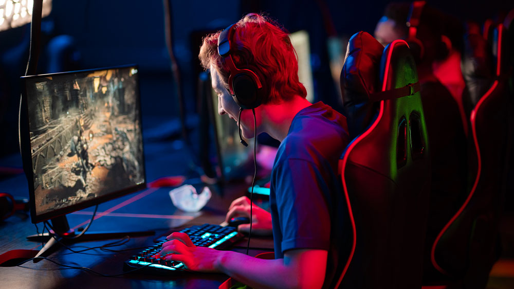 Profesionální hráč počítačovou hru s příslušenstvím s RGB posvícením_02