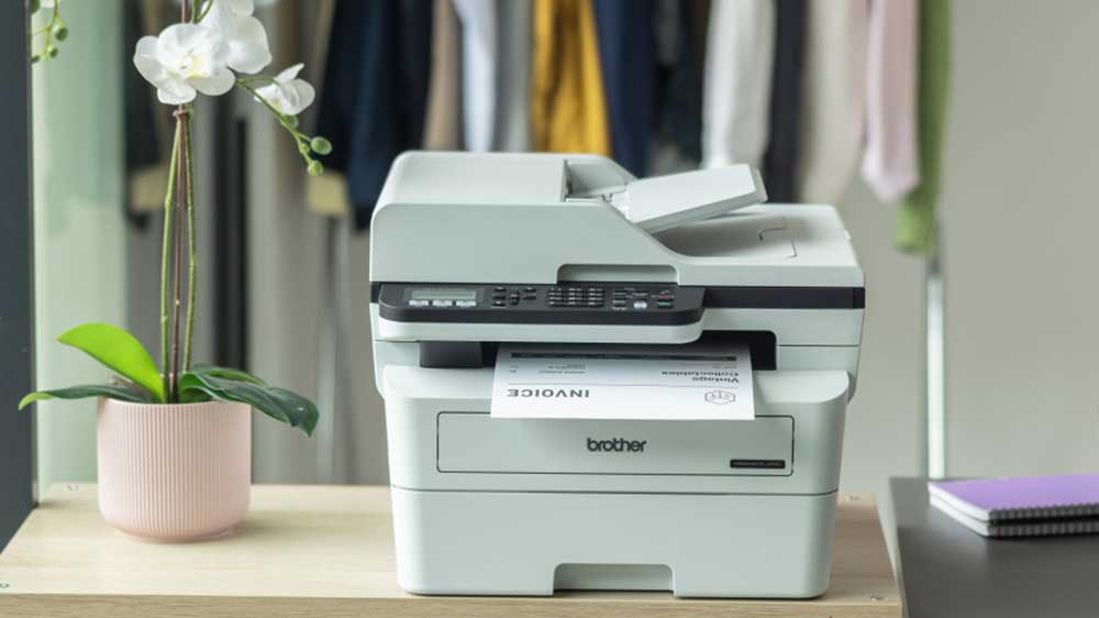 Laserová tiskárna Brother MFC-B7810DW v interiéru_04