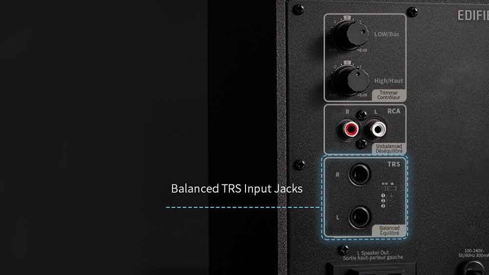 Zadní strana reproduktorů Edifier MR4 2.0, detail vstupů a výstupů_04