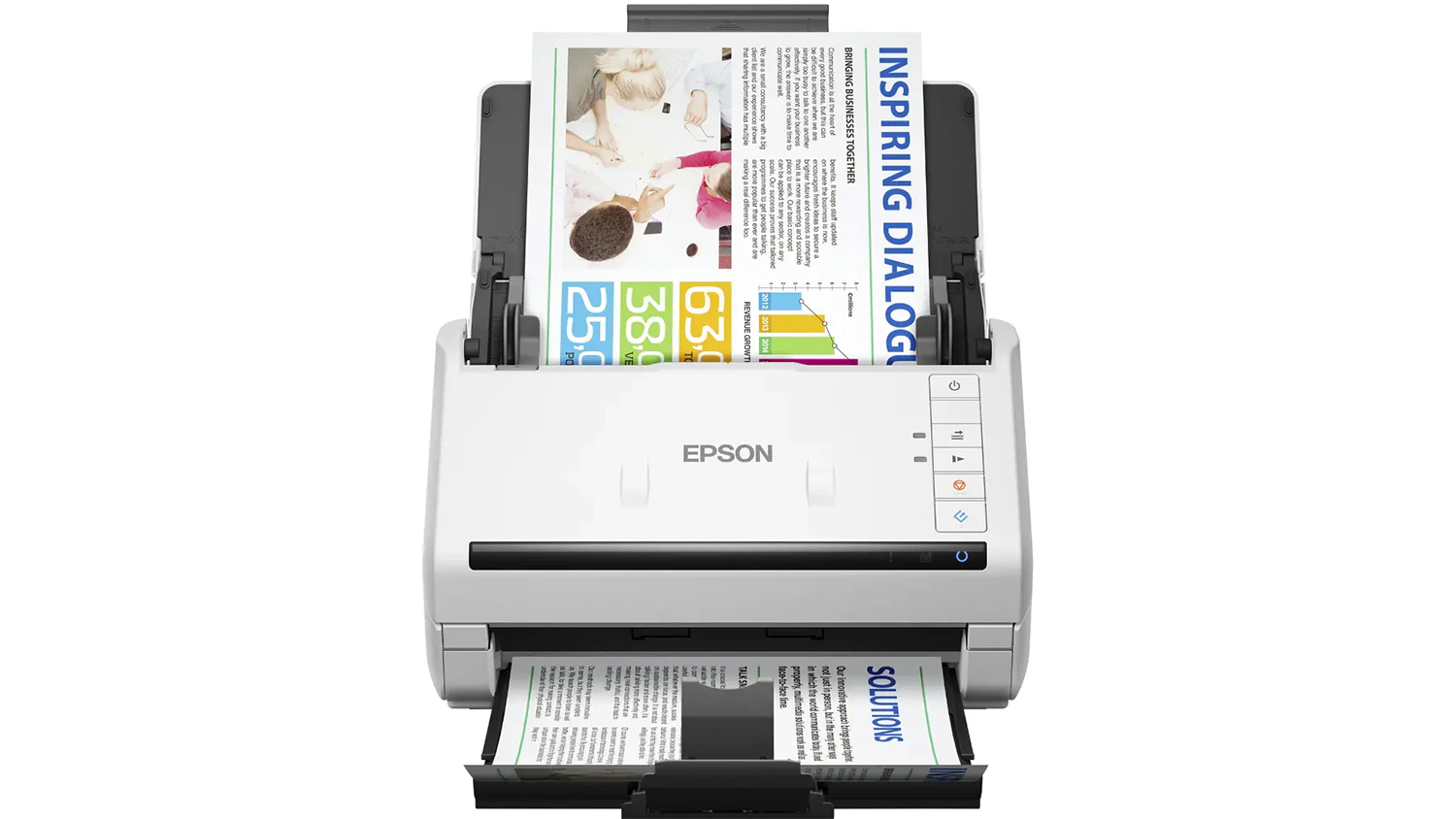Skener Epson WorkForce DS-530 II v kancel&aacute;řsk&eacute;m prostřed&iacute; při skenov&aacute;n&iacute; dokumentů
