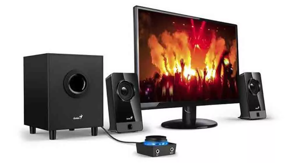 PC reproduktory Genius SW-2.1 300X pripojen&eacute; k poč&iacute;tači_02