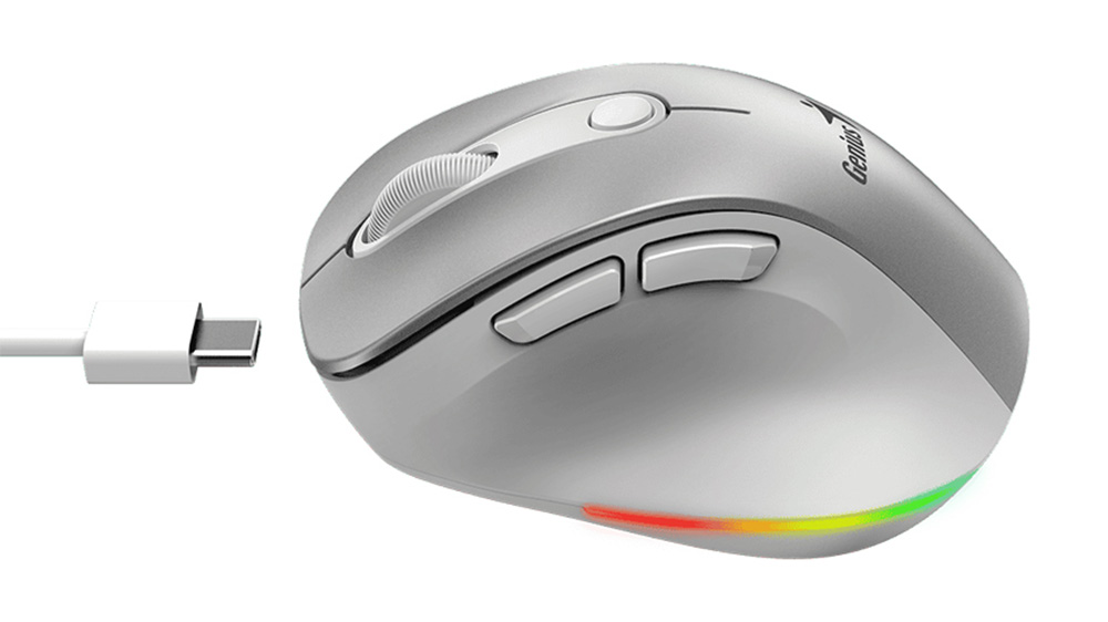 Myš Genius Ergo 9000S Pro demonstrující přesnost optického senzoru s vysokým rozlišením a ergonomický tvar pro pohodlné používání