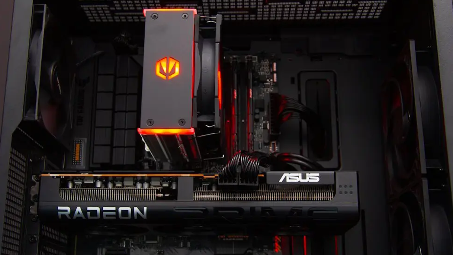 Hern&iacute; poč&iacute;tač Hal3000 MČR Finale Pro