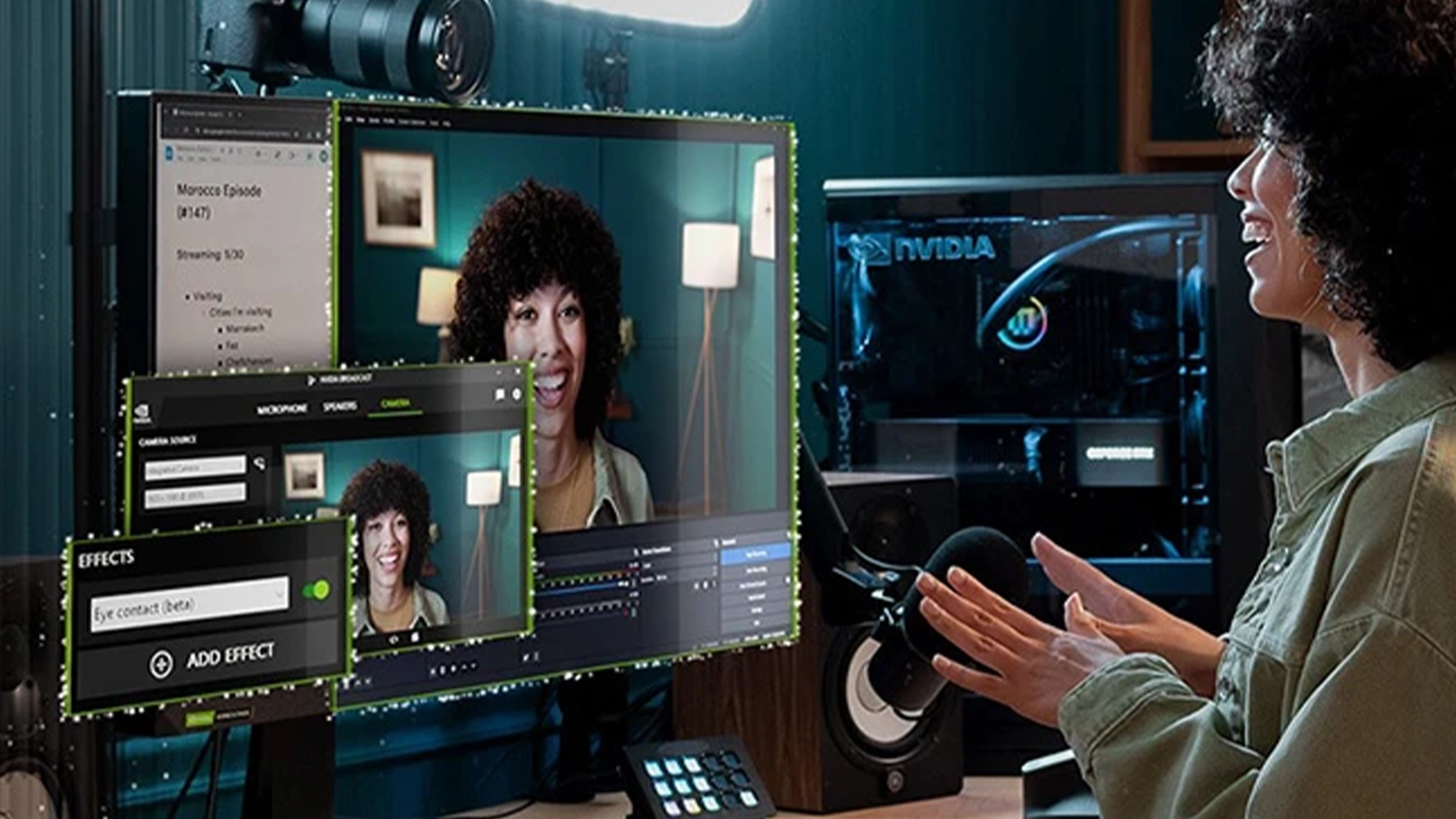 Žena nat&aacute;čej&iacute;c&iacute; video na poč&iacute;tači HAL3000