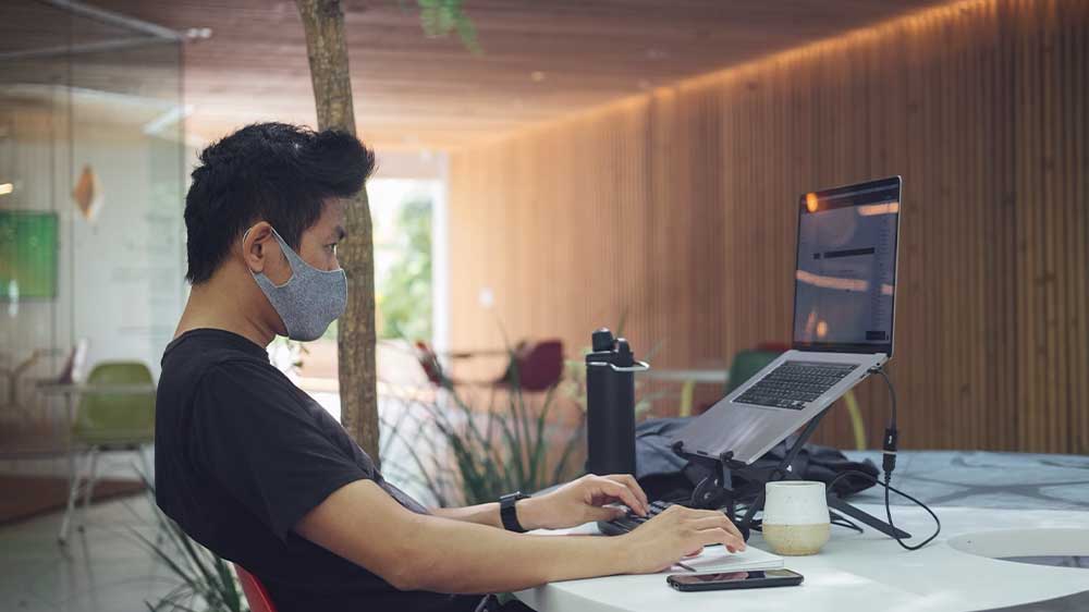 Práce na HP Envy x360_03