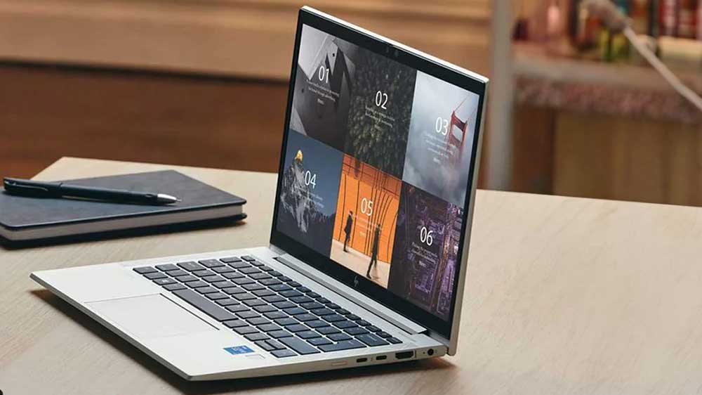 Stůl s HP EliteBook 830 G11_05