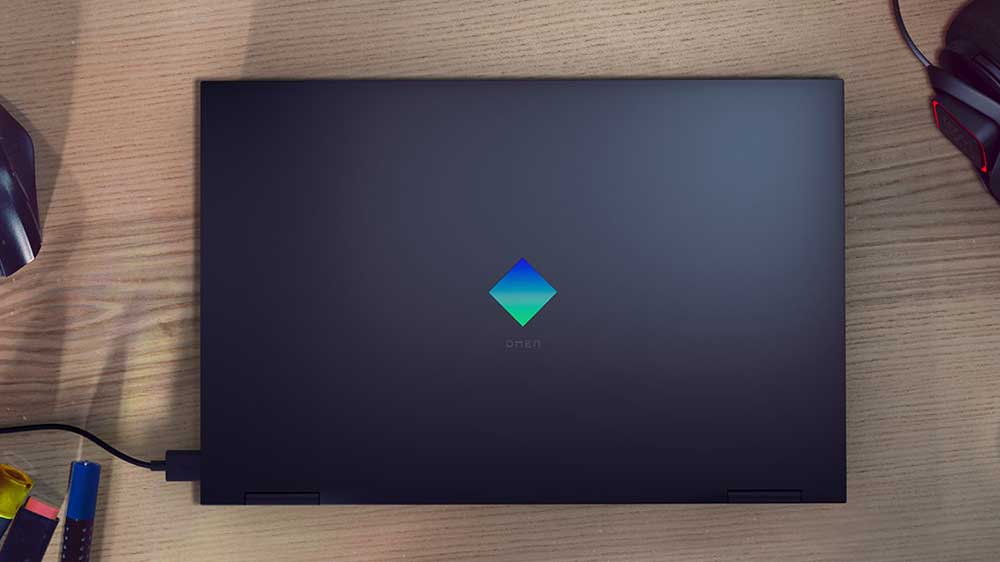 Pracovní stůl s HP OMEN 17-db0002nc_05