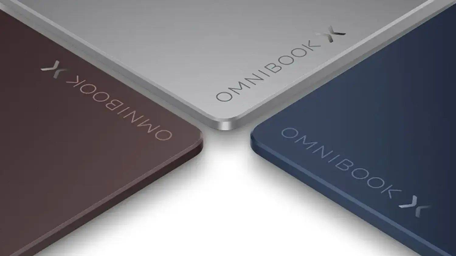 Hrany tří notebooků HP OmniBook X
