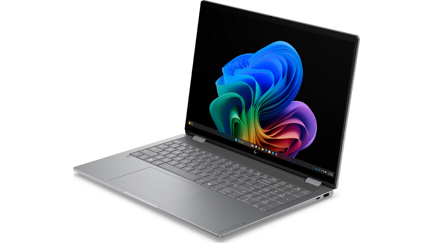 Pohled &scaron;ikmo ze strany na notebook HP OmniBook X Flip