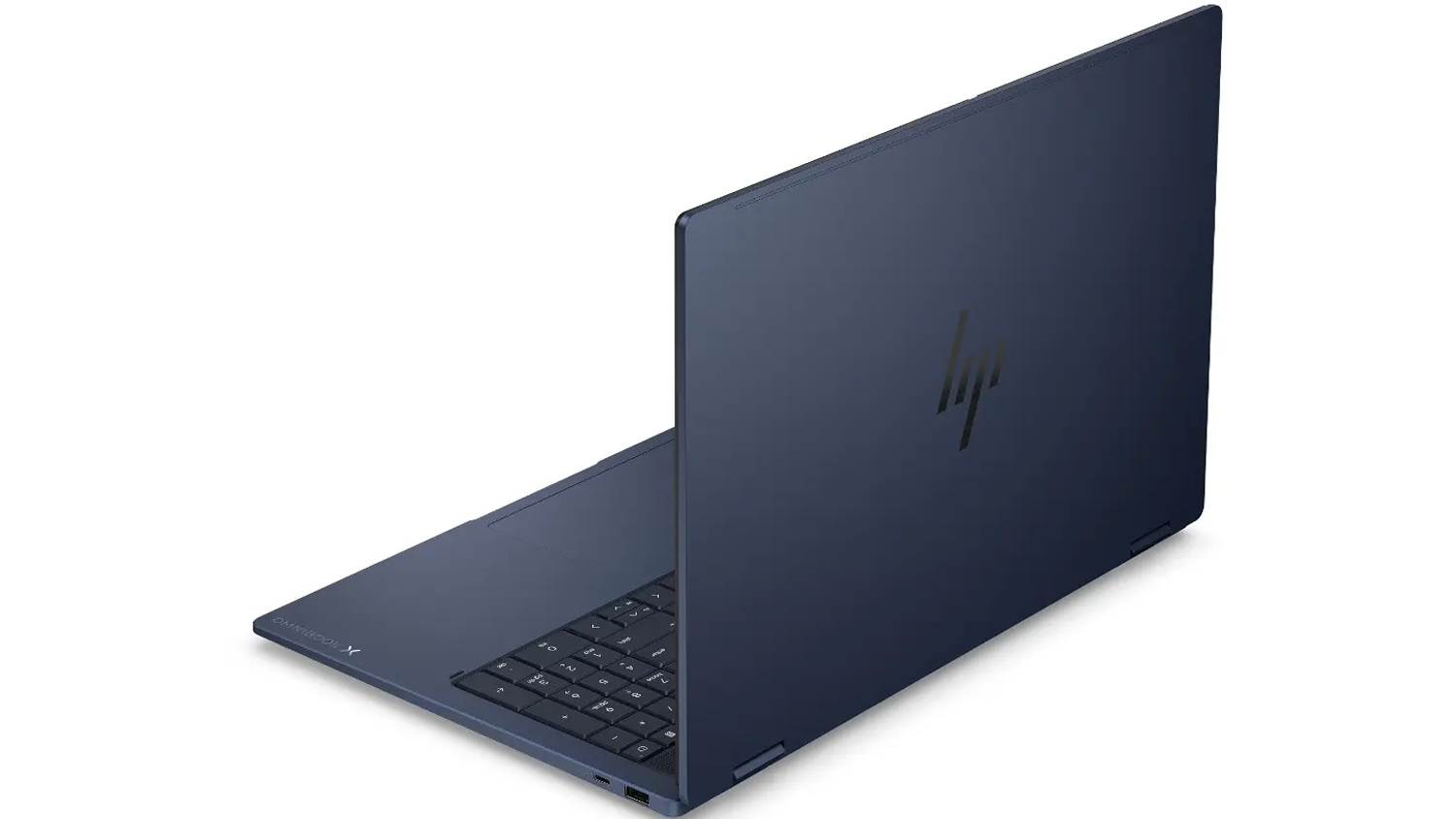 Pohľad &scaron;ikmo zozadu na notebook HP OmniBook X Flip