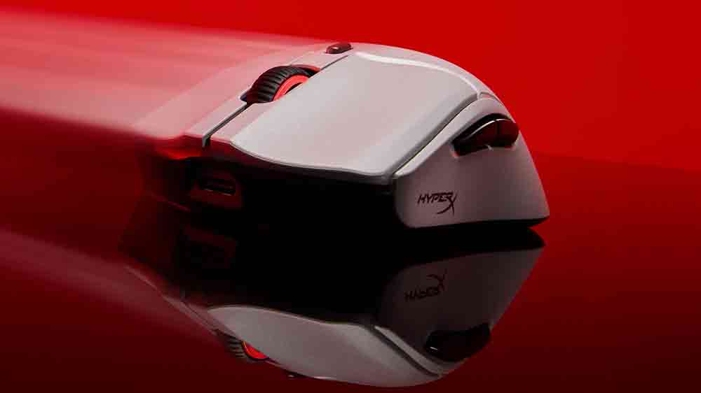 Herní bezdrátová myš HyperX Pulsefire Haste 2 Pro, Gray znázorněná v akci na povrchu_03