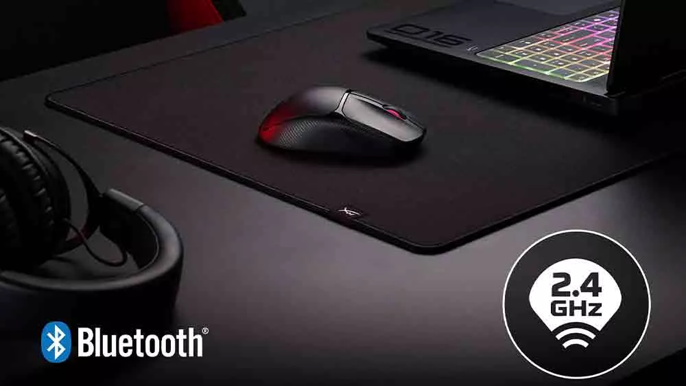 Herná myš HyperX Pulsefire Fuse Wireless bezdrôtovo pripojená k notebooku_04