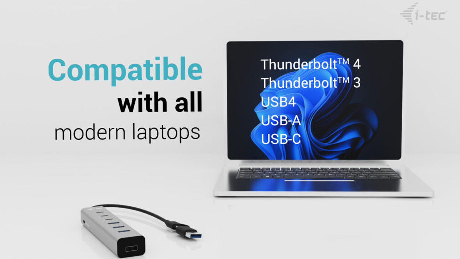 USB Hub I-Tec Charging Metal 7 port vedľa notebooku