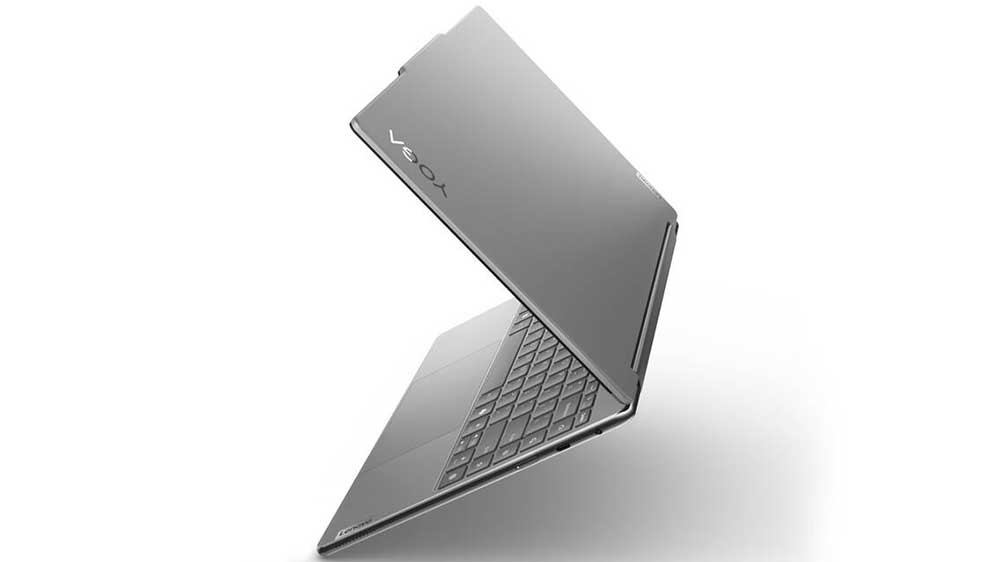 Notebook Lenovo Yoga 9 2-in-1 14IMH9 má elegantní stříbrné šasi_03