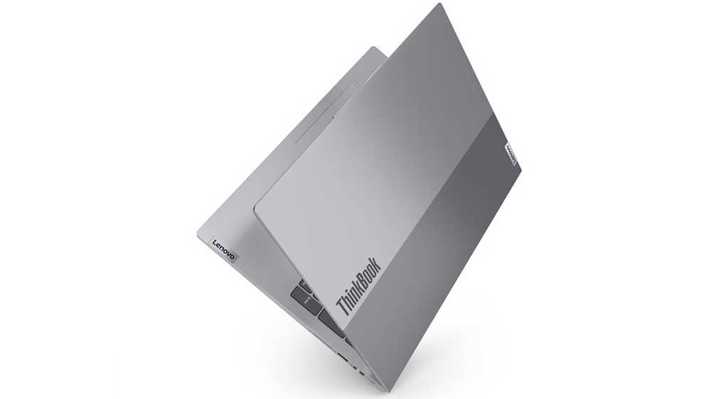 Ilustrační foto přivřeného notebooku Lenovo ThinkBook 16 G7 ARP_04