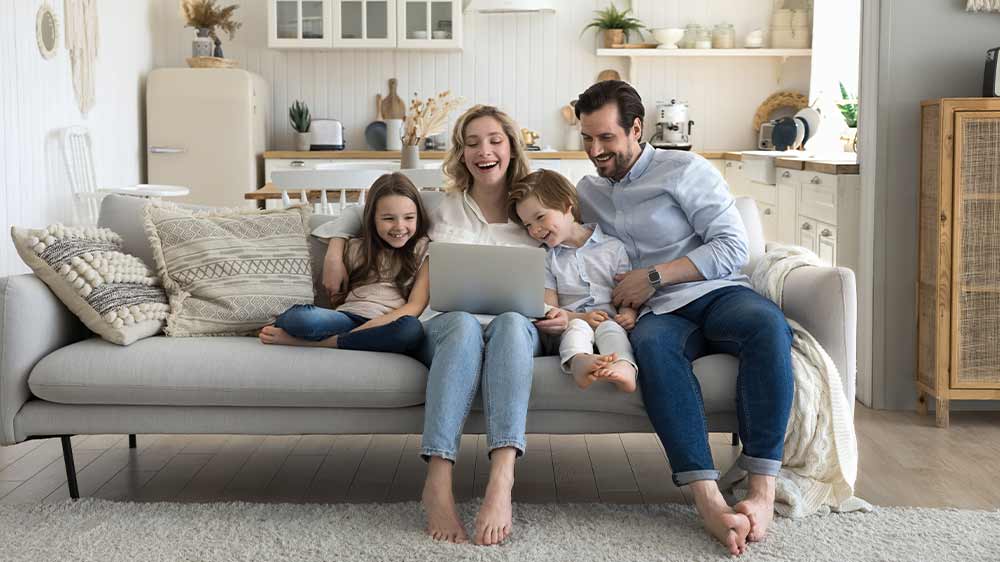 Rodina u notebooku_05