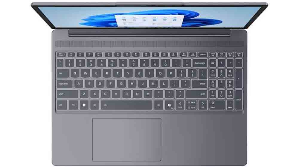 Pohled seshora na klávesnici notebooku Lenovo IdeaPad Slim 3 15IRH10_5