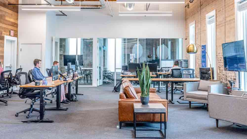 Kancelář se zaměstnanci_03