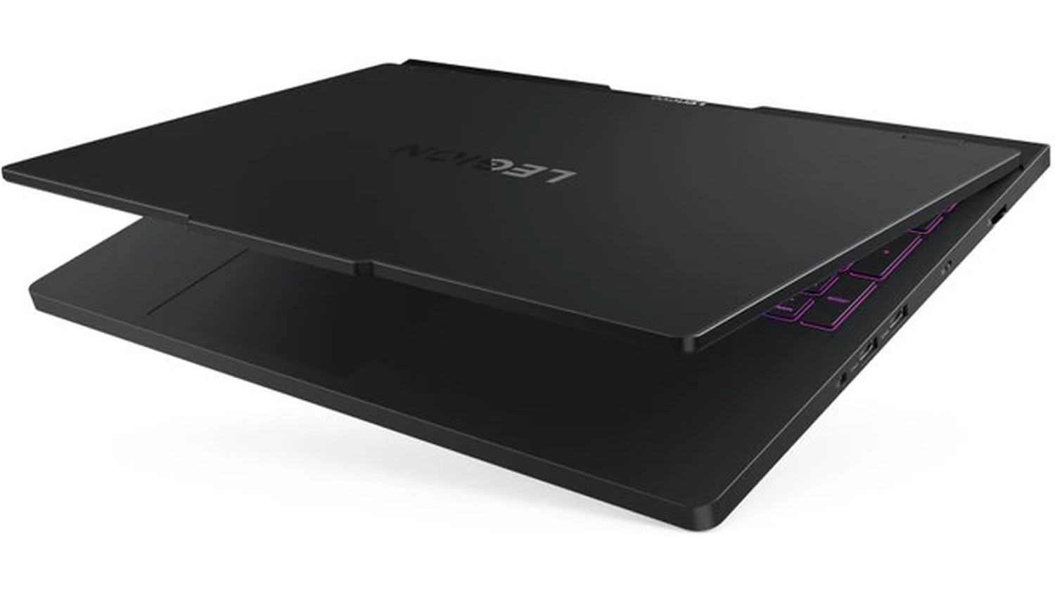Přivřen&yacute; notebook Lenovo Legion Pro 5
