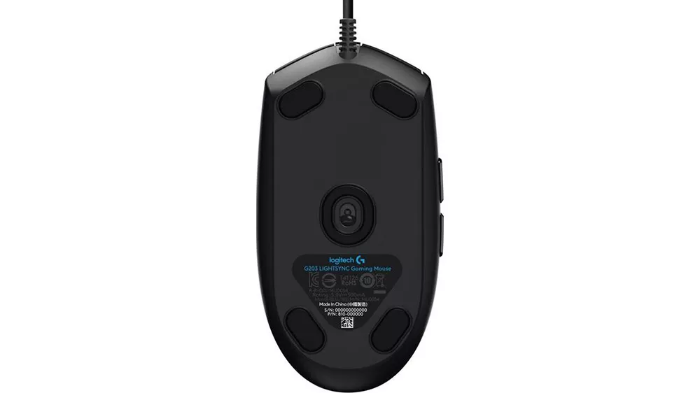 Herná myš Logitech G203 LIGHTSYNC čierna demonštrujúca programovateľné tlačidlá a RGB osvetlenie pri hernom použití