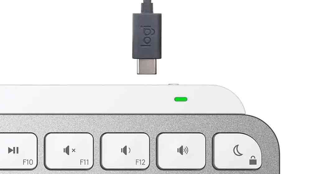 Vizualizace nabíjení klávesnice Logitech MX Keys Mini for Mac přes USB-C_02