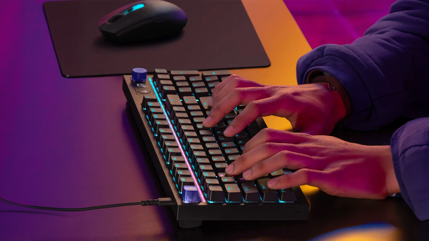 Ruce na herní klávesnici Logitech G316 X 98