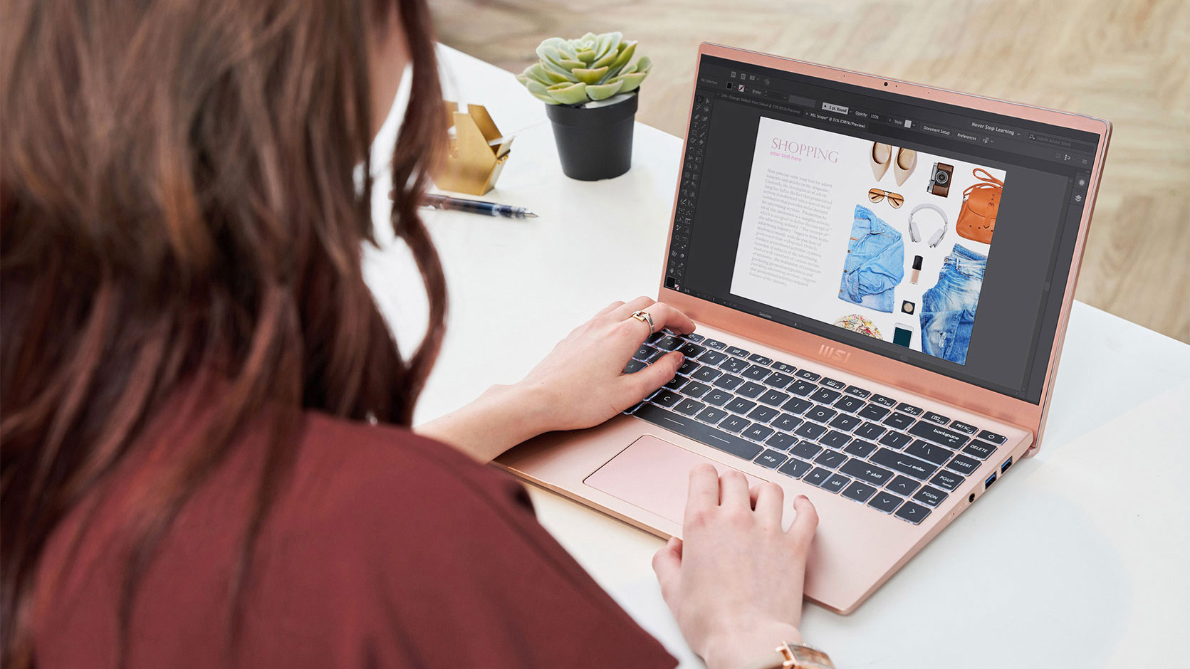 Žena pracující s MSI Modern 14 H_03