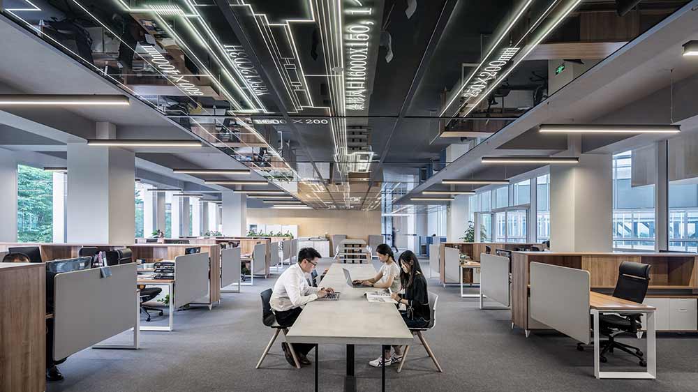 Kancelář s lidmi_03