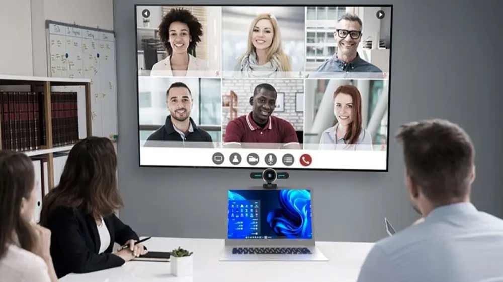 Mini konferenční kamera 4K Port Designs 902003 na noteboku_02